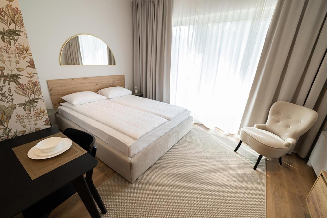 B85 Suites Varsovia Exterior foto
